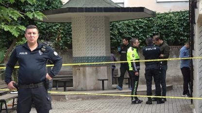 Genç kadın toplantı için beklediği dayısının silahından çıkan kurşunlarla hayatını kaybetmiş