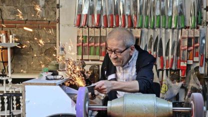 7 kuşaktır aynı tezgâh: Antalya’da 50 yıllık usta çırak bulamıyor