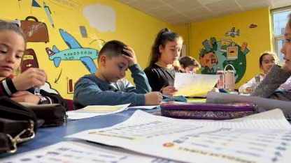 Menteşe’de çocuklar İngilizceyi eğlenerek öğreniyor