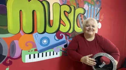 Bir yılda 3 beyin ameliyatı geçirdi; darbuka çalarak hayata tutundu