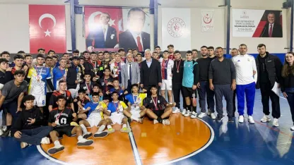 Gençler Futsal Turnuvası sona erdi