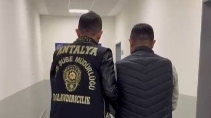 Kendisini polis olarak tanıtan dolandırıcı tutuklandı