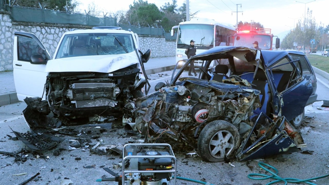 Ağabeyi ve kuzeninin öldüğü kazada yaralanan Hamit, yaşam savaşını yitirdi