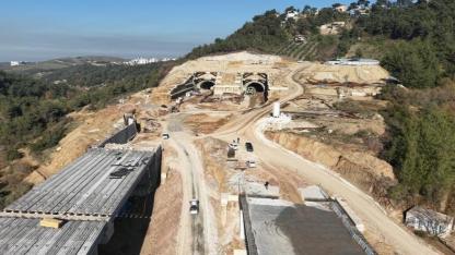 Amanos Dağları'nda 8.5 kilometre uzunluğu tünelde ışık göründü