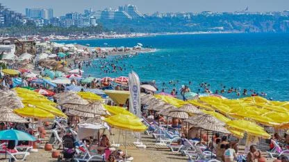 Antalya için 2025 nasıl geçti? Diplomasi üssünden rekor turizme, yangından depreme…