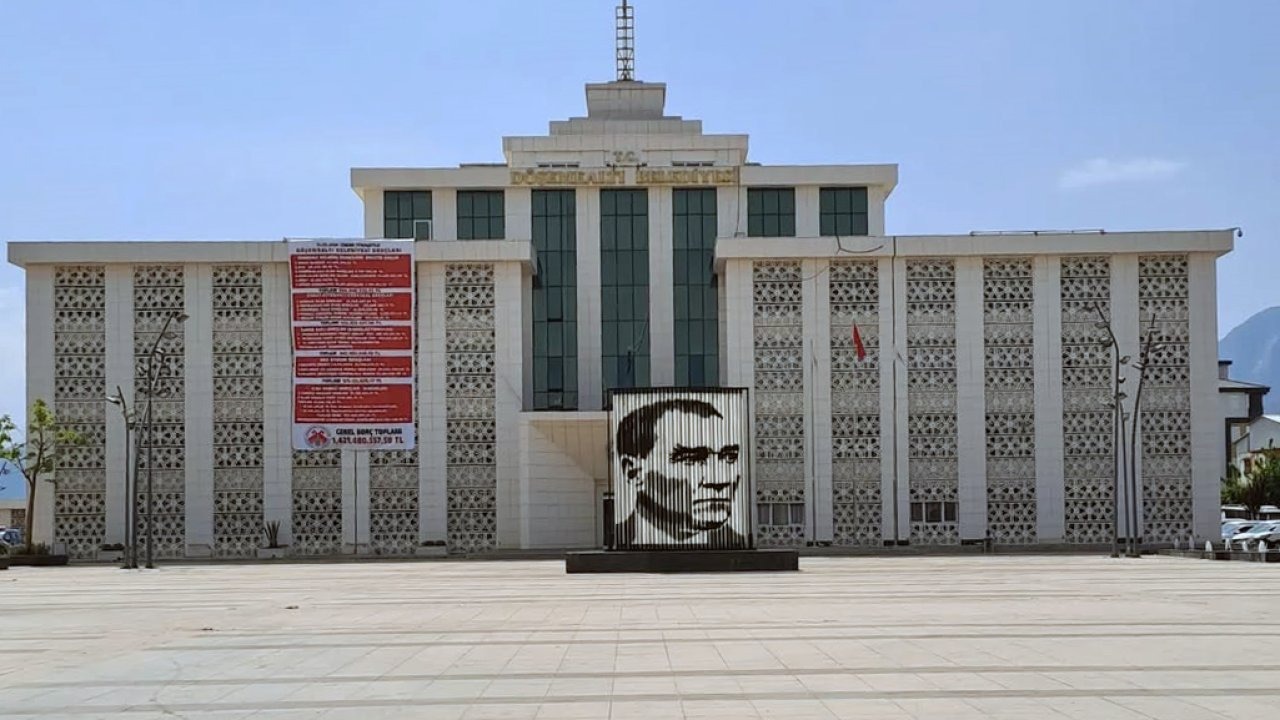 “Antalya’da çöp konteyneri ihalesine operasyon