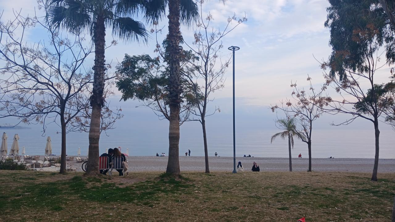 Antalya’da hafta sonu açık alanlarda yoğunluk yaşandı!