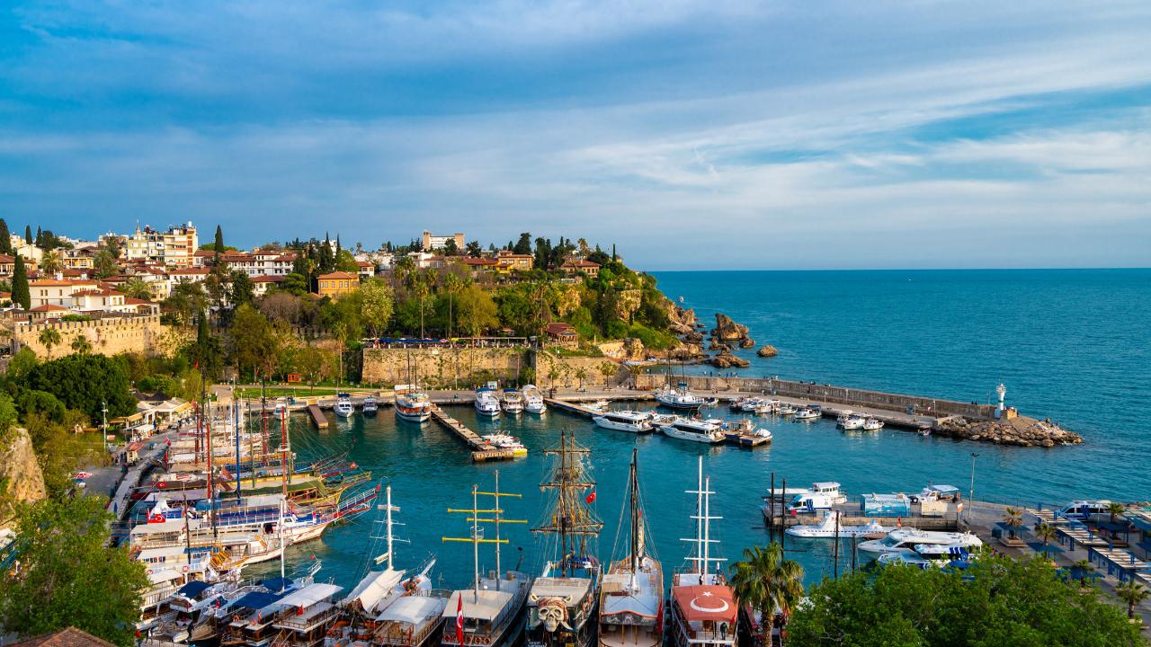 Bir Antalya Çocuğu şehrin çöküş anatomisini açıklıyor