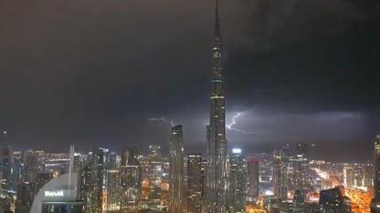 Burj Khalifa'ya yıldırım düştü!