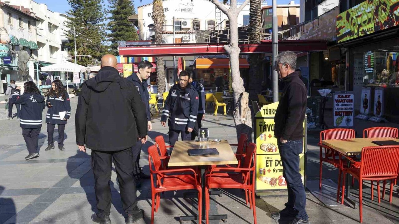 Büyükşehir Zabıtasından kaldırım işgallerine sıkı denetim