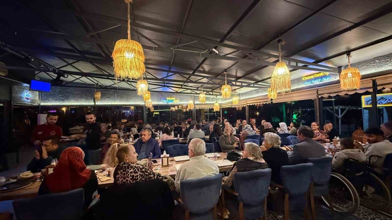 Diyaliz hastalarına moral ve dayanışma yemeği