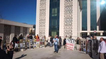 Döşemealtı’nda hayvanseverlerden belediyeye tepki