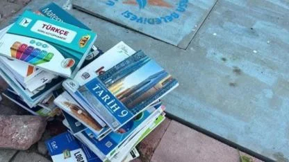 Eğitim materyali çöpe atılmamalı