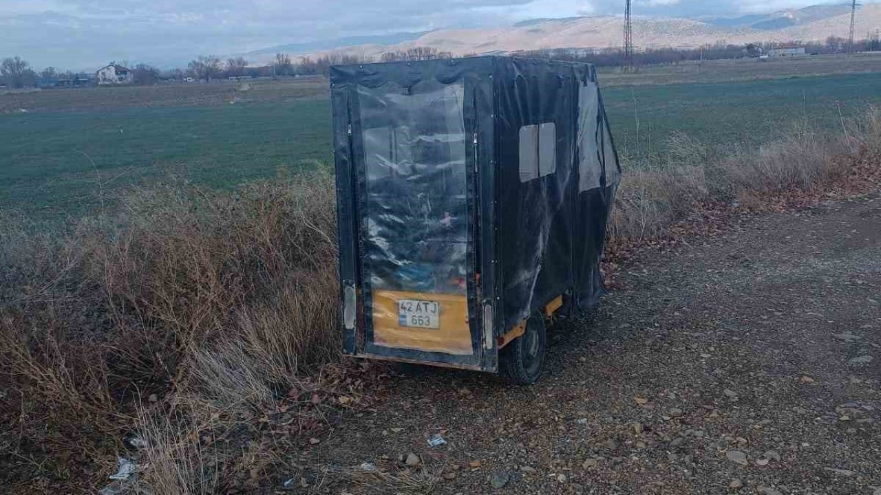 Elektrikli motosiklet devrildi: 2 yaralı