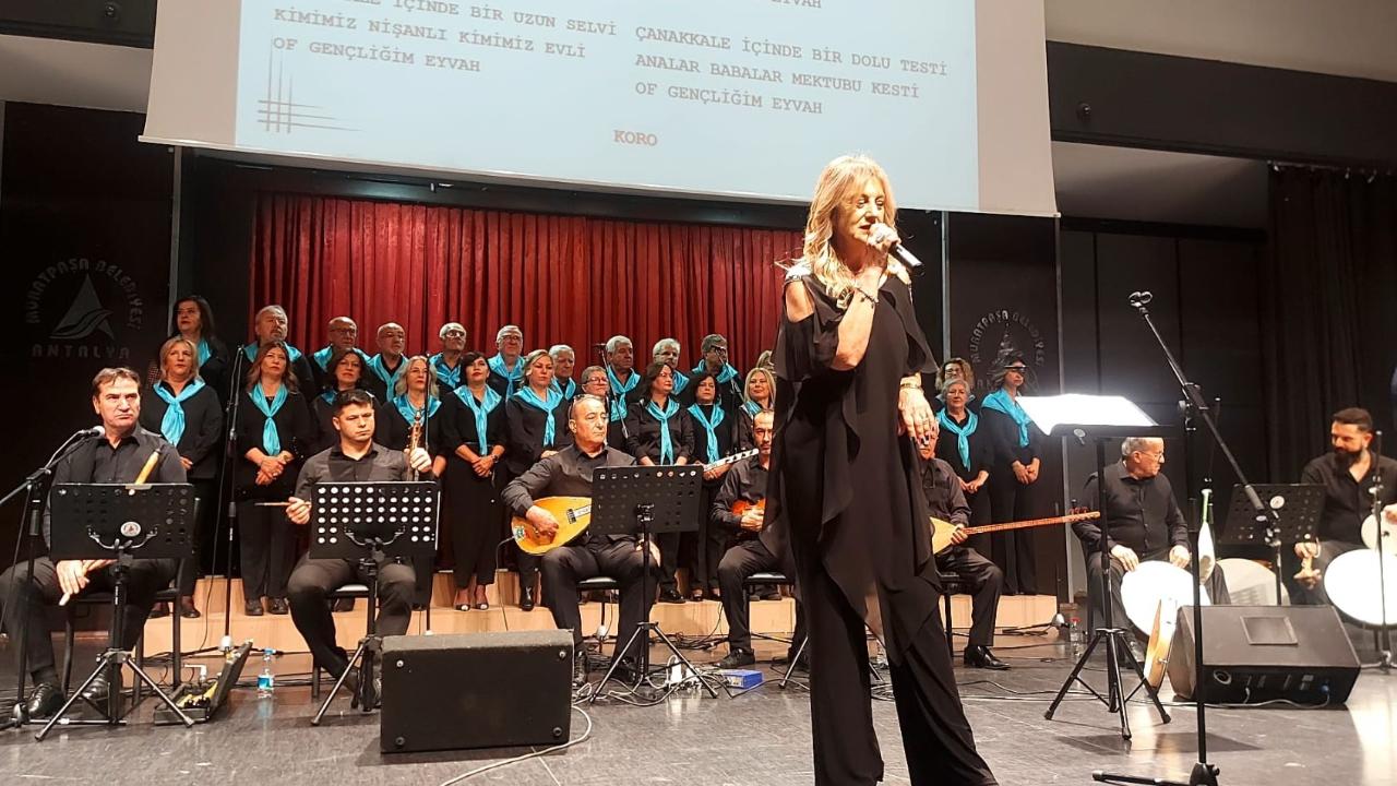 “Ezgilerim” konseri Antalyalıları büyüledi