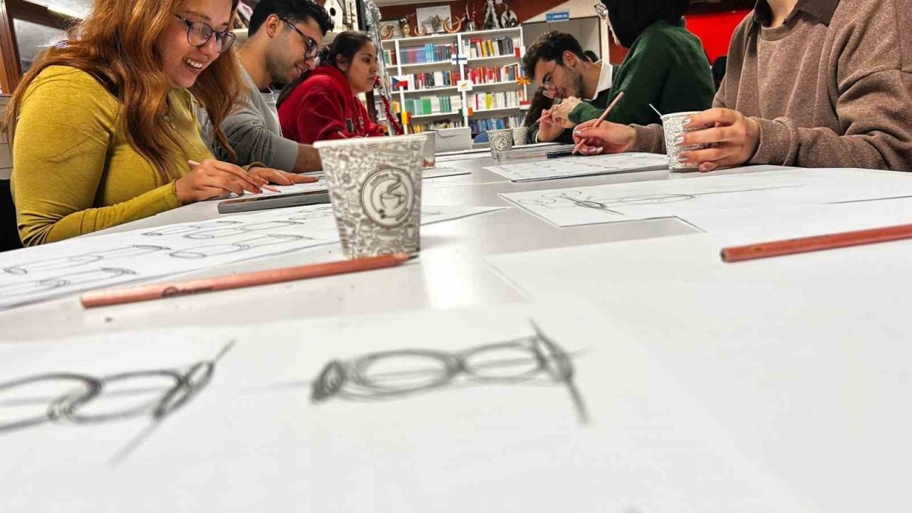 Gençler sanatla buluşuyor