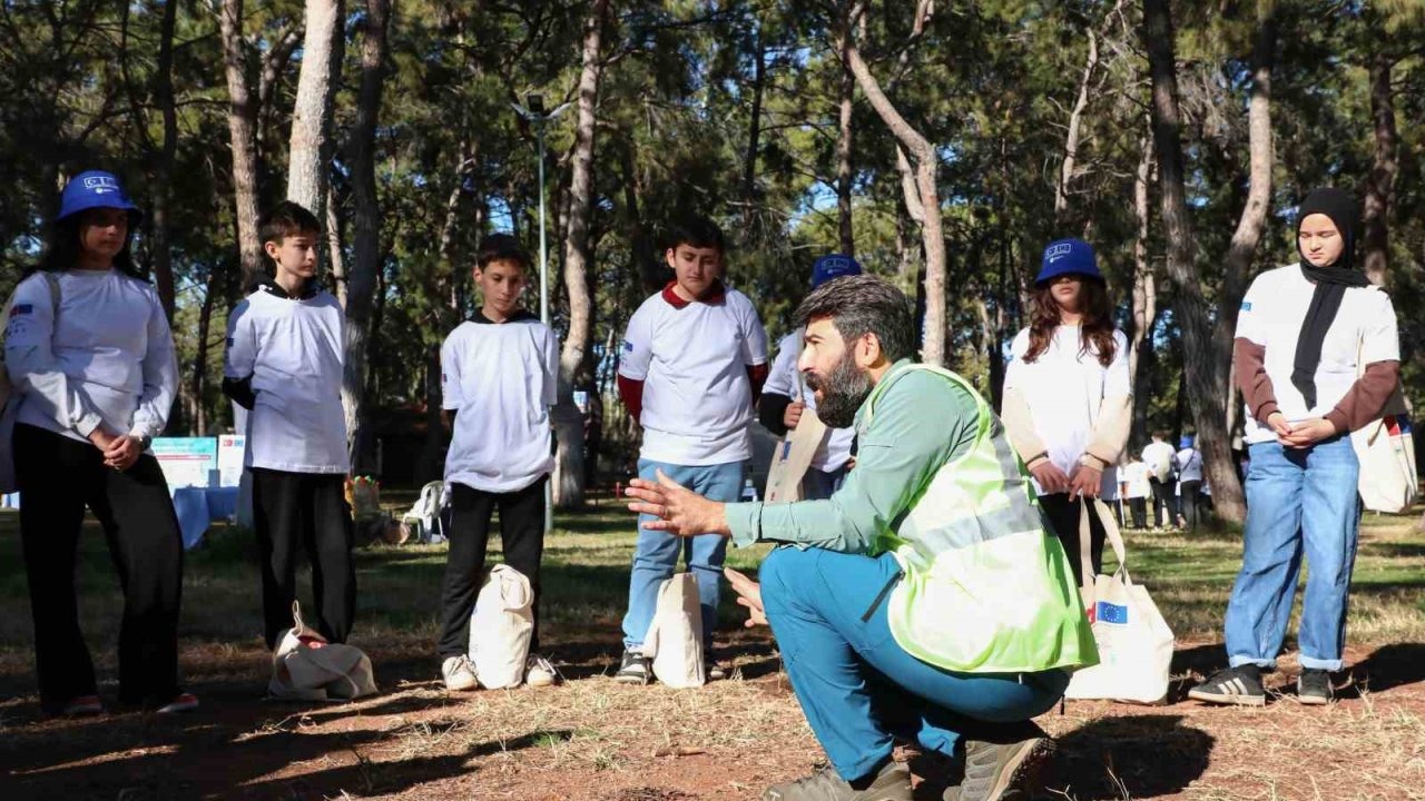 &quot;Gençlerde çevre sorumluluğu güçlendiriliyor&quot;