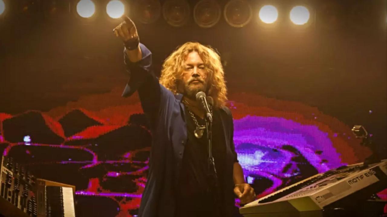 İskender Paydaş, Antalya’da sahne alacak