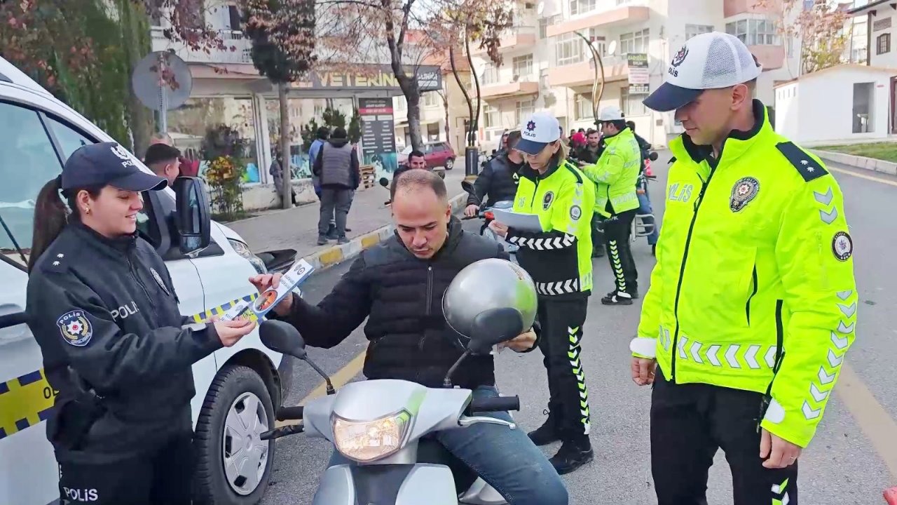 'Kaskın Varsa, Şansın da Var' projesi kapsamında sürücülere kask dağıtıldı