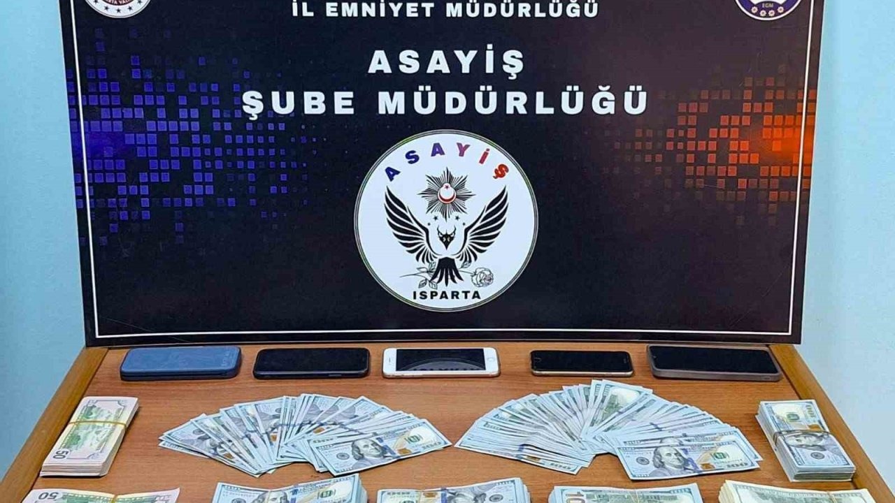 Kendilerini polis olarak tanıtıp milyonluk vurgun yapan 3 şüpheli tutuklandı