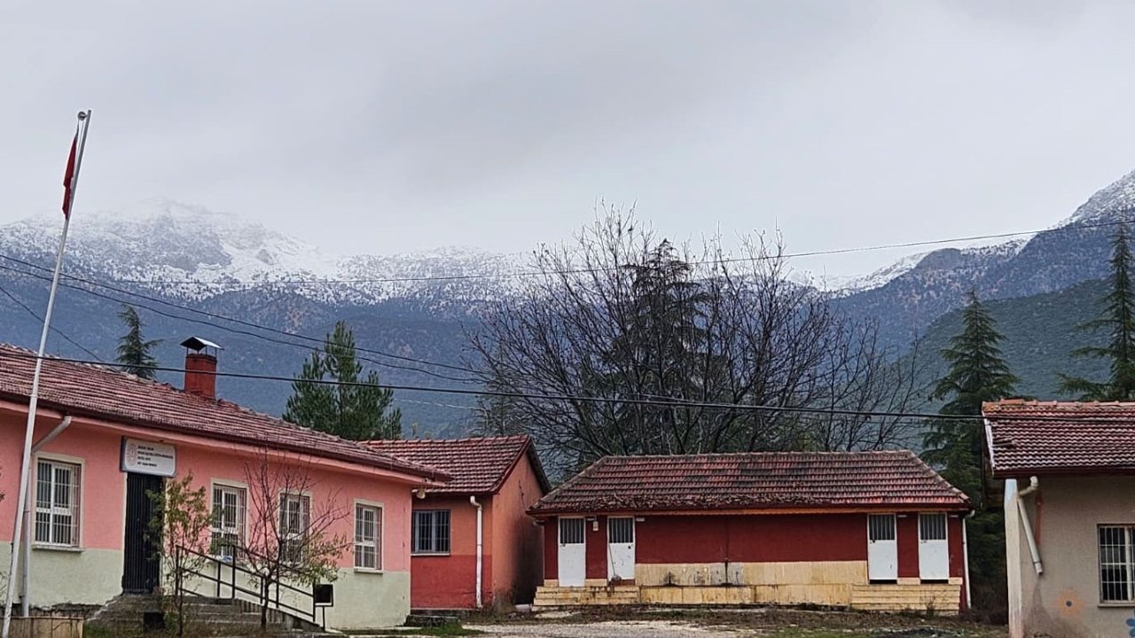 Kestel Dağı&#039;na ilk kar düştü