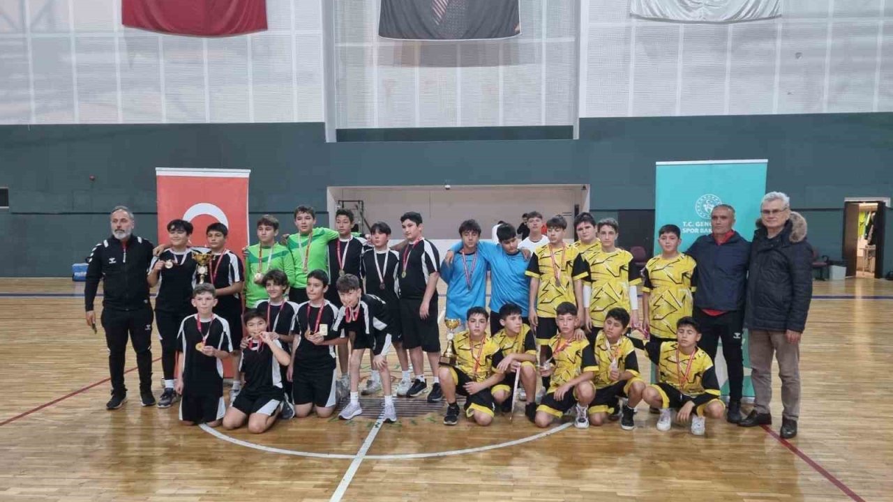 Köyceğizli hentbolcular önemli dereceler elde etti