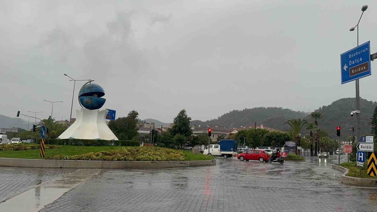 Marmaris’te son 24 saatte 60 kilogram yağış düştü