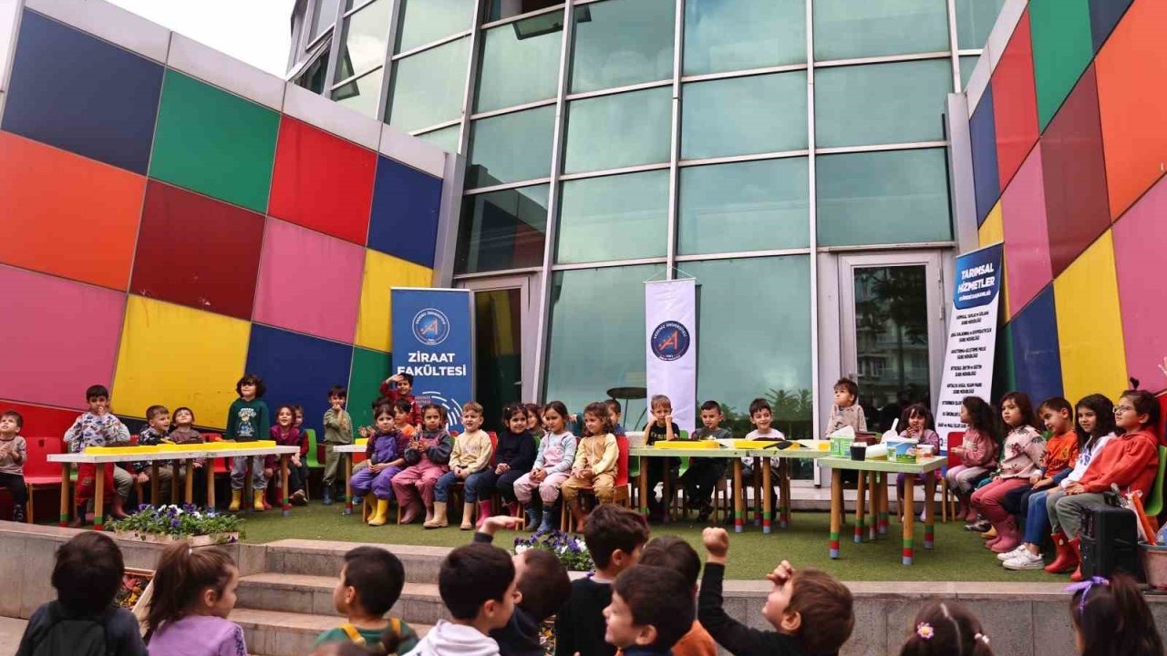 Minikler &quot;Bir Saksı Bir Umut&quot; projesiyle toprakla buluştu