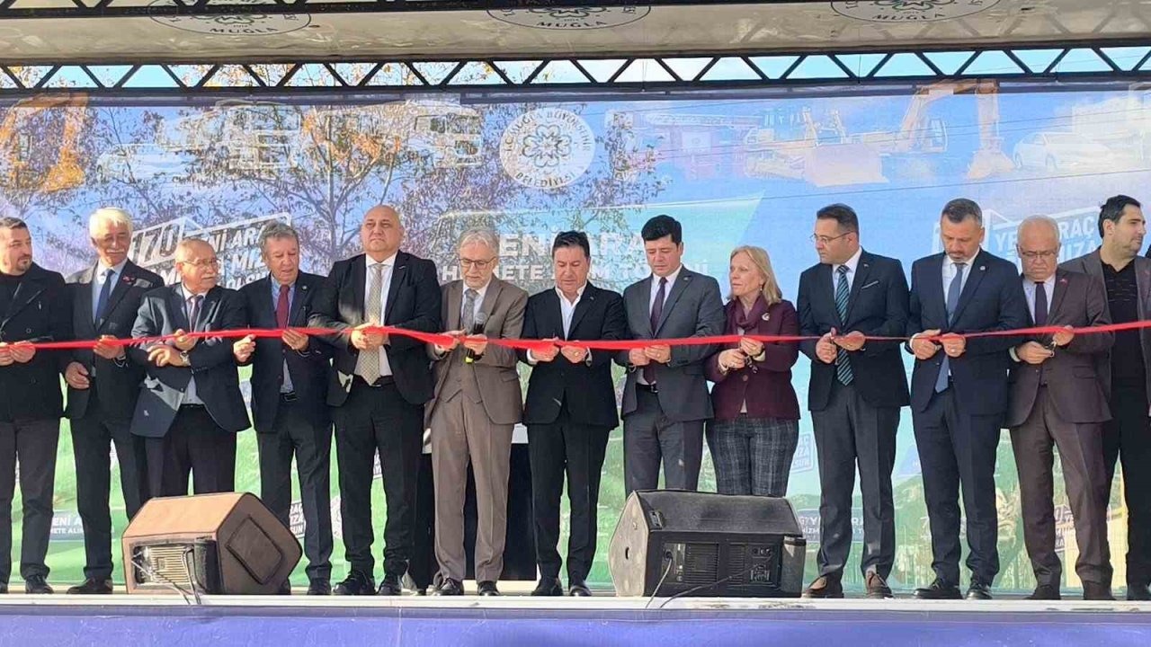 Muğla Büyükşehir Belediyesi’nin 170 yeni aracı hizmete başladı