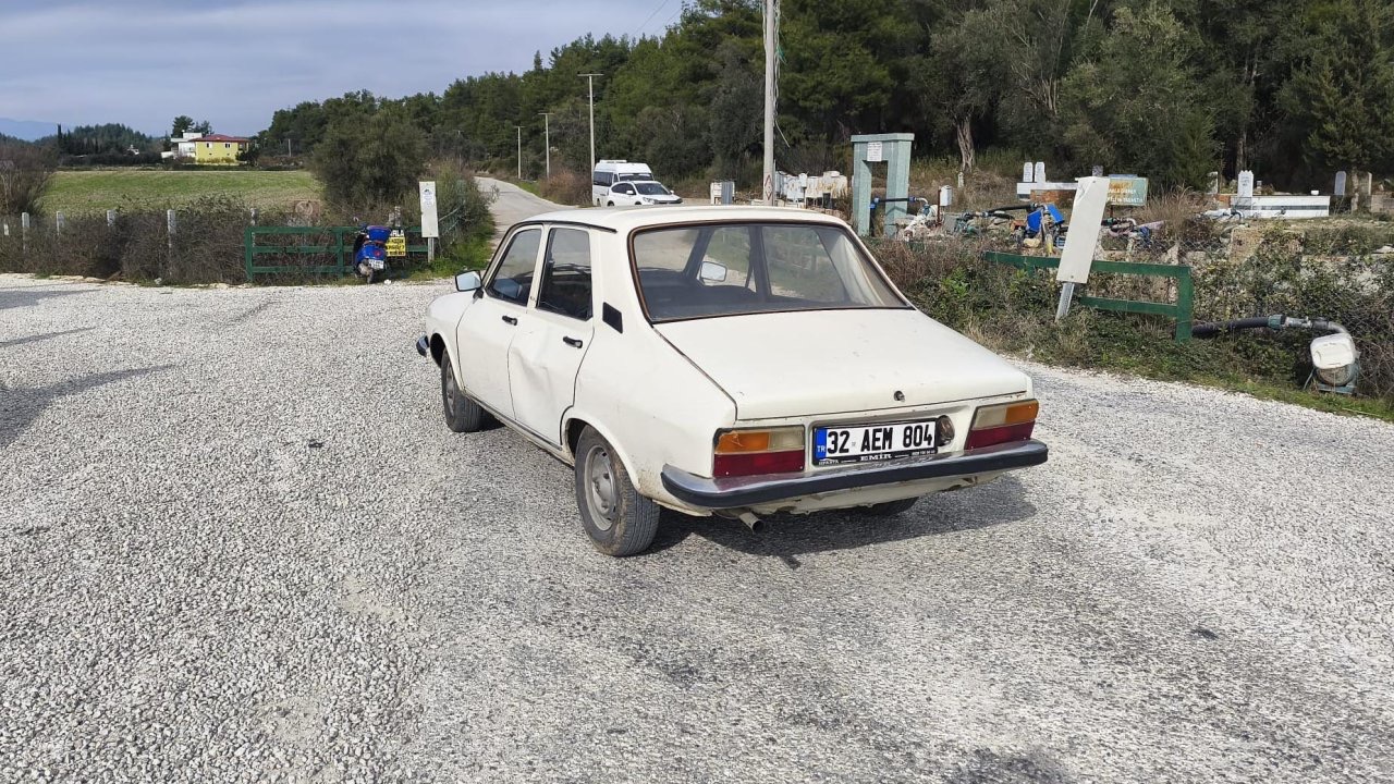 Otomobil ile çarpışan motosikletin sürücüsü yaralandı