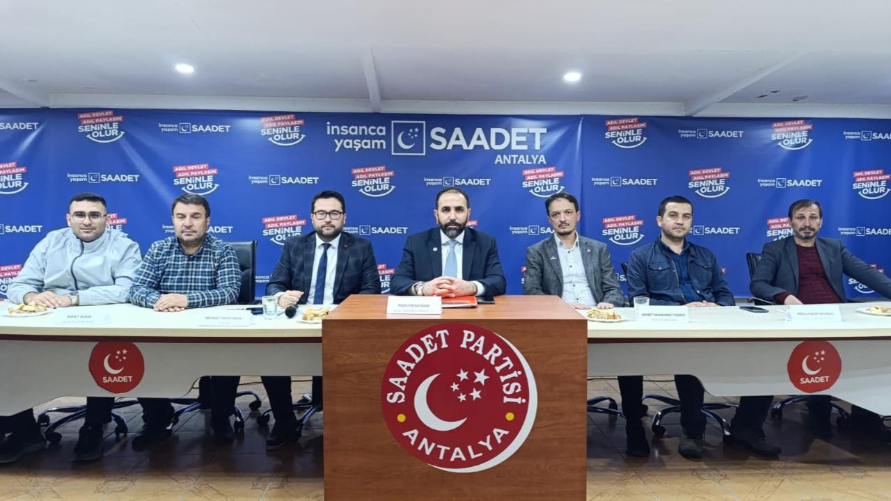 Saydam: “Büyüme rakamları artıyor ama sofradaki ekmek küçülüyor”