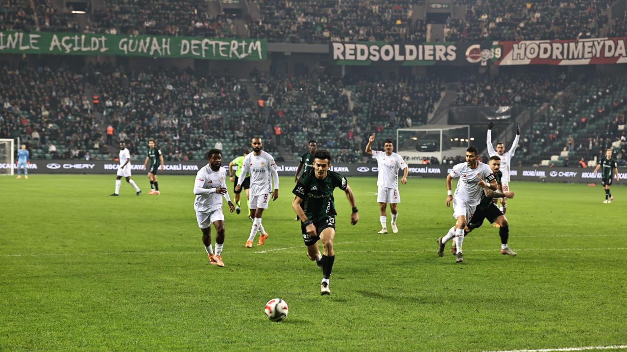 Trendyol Süper Lig: Kocaelispor: 2 - Antalyaspor: 1
