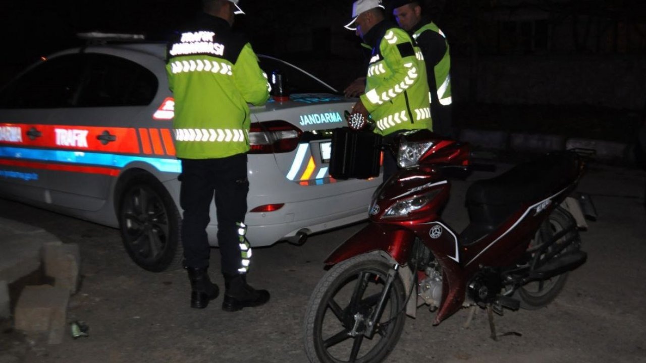 Yalvaç’ta 456 kişi ve 206 araç denetlendi, 4 araç trafikten men edildi