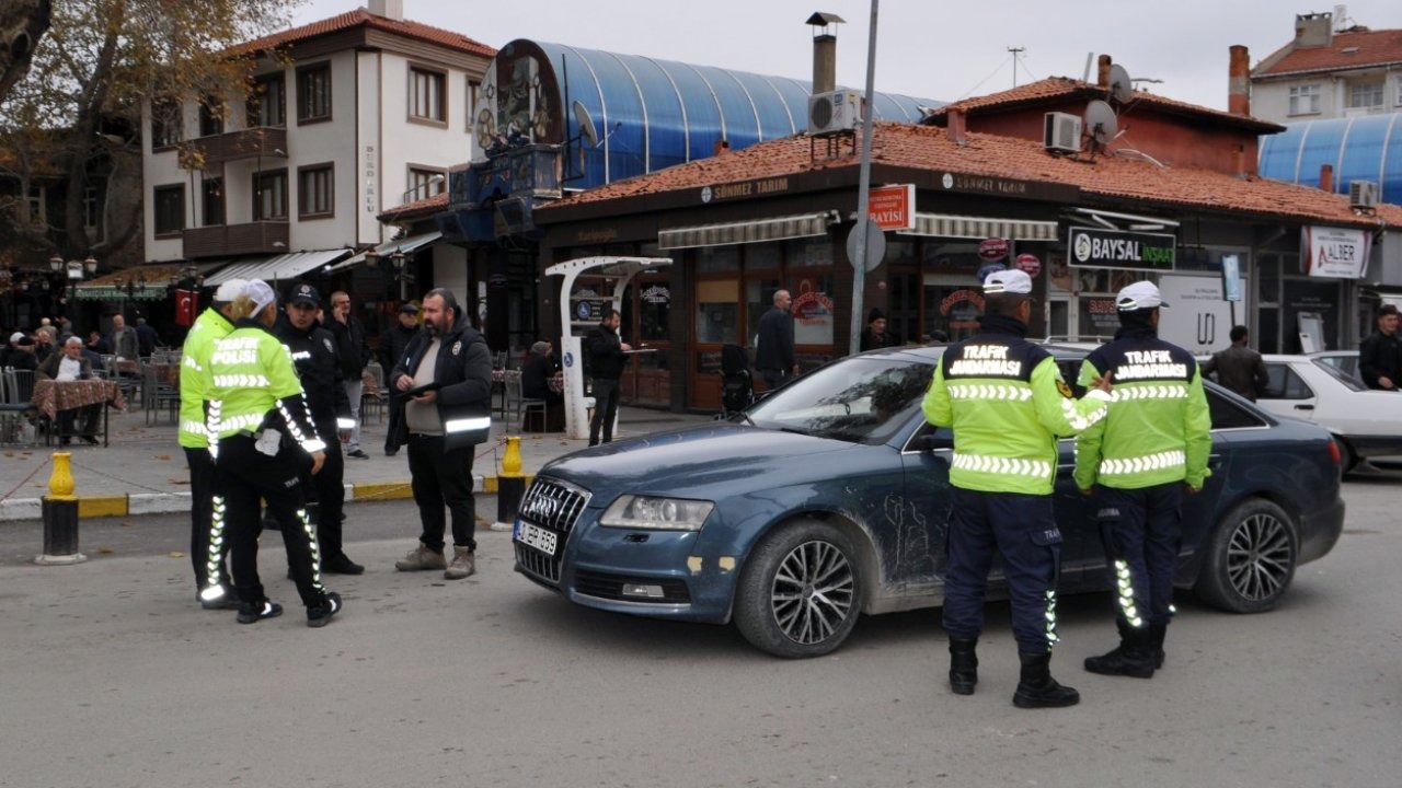 Yalvaç&#039;ta trafik denetimi