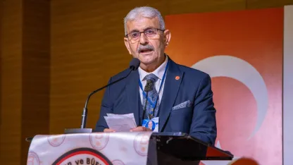 Manavgat Bakkallar Odası'nda Akça yeniden seçildi