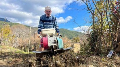 Antalya’da 82 yaşındaki yeminli mali müşavirden köy hayatına örnek proje