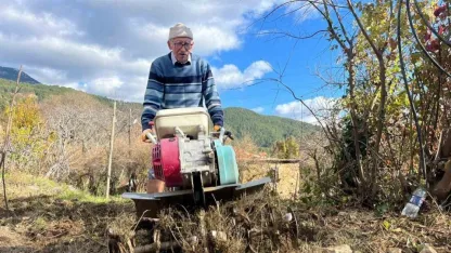 Antalya’da 82 yaşındaki yeminli mali müşavirden köy hayatına örnek proje