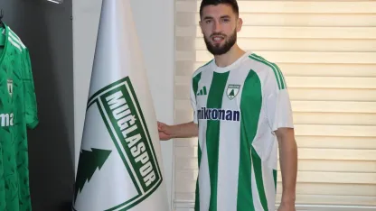Muğlaspor Turan Tuzlacık'la imzaladı