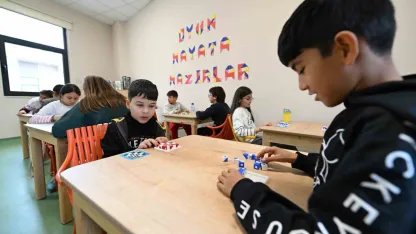 Çocuklar hem öğreniyor hem sosyalleşiyor