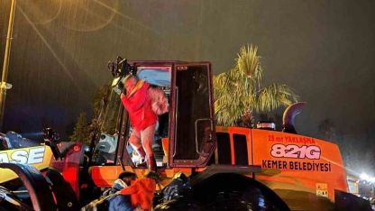 Evlerinde mahsur kalan 4 çocuk ve yaşlı kadın pansiyona yerleştirildi