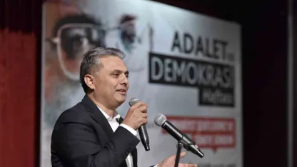 Muratpaşa’da aydınlığa adanmış bir panel