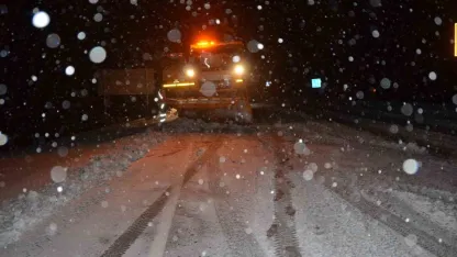 Antalya-Konya karayolunda kar yağışı yeniden başladı