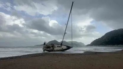 Şiddetli fırtına ve sağanak yağış etkili oluyor