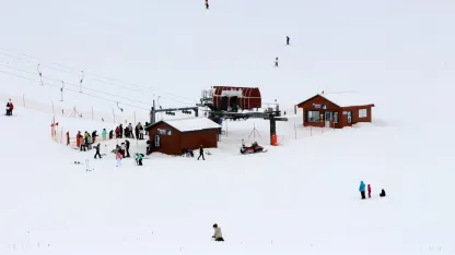 Davraz Kayak Merkezi'ne ziyaretçi akını