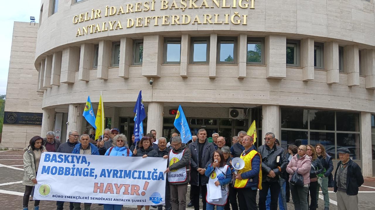 Antalya Deftertarlığı önünden seslendiler