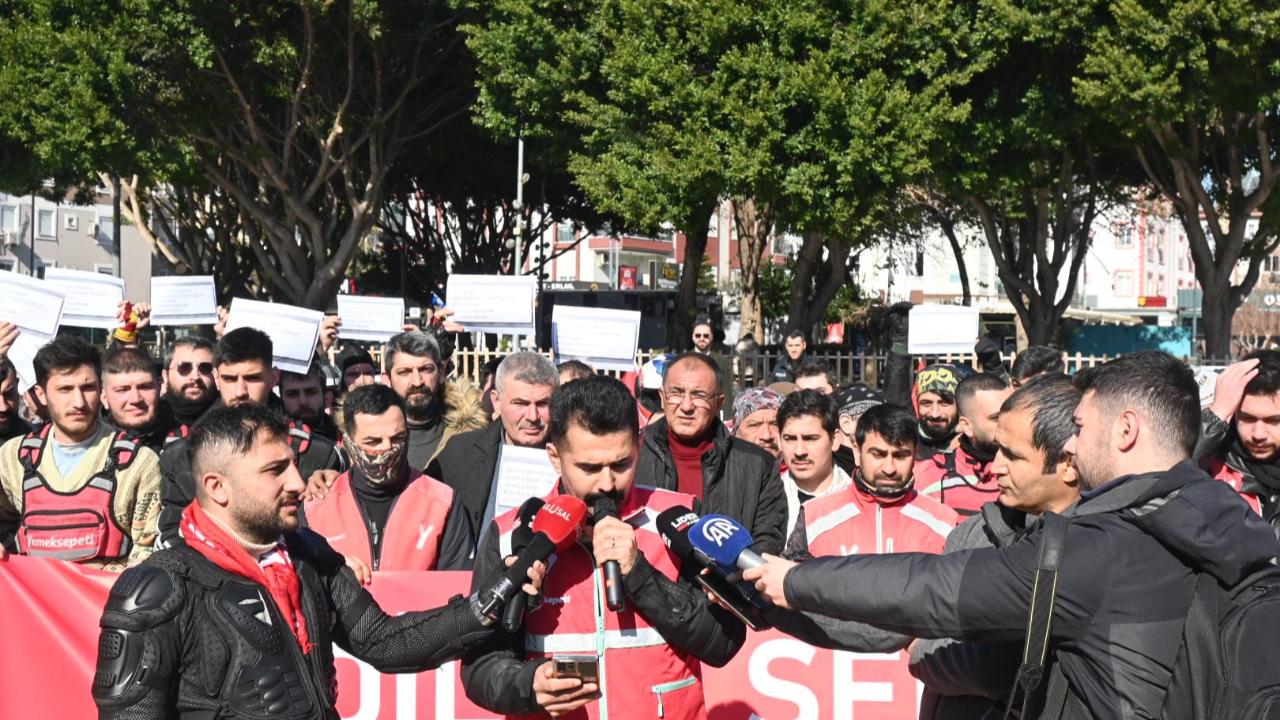 Antalya’da kuryeler iş bıraktı