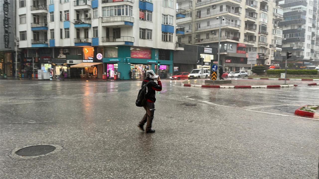 Antalya’da kuvvetli yağış uyarısı!