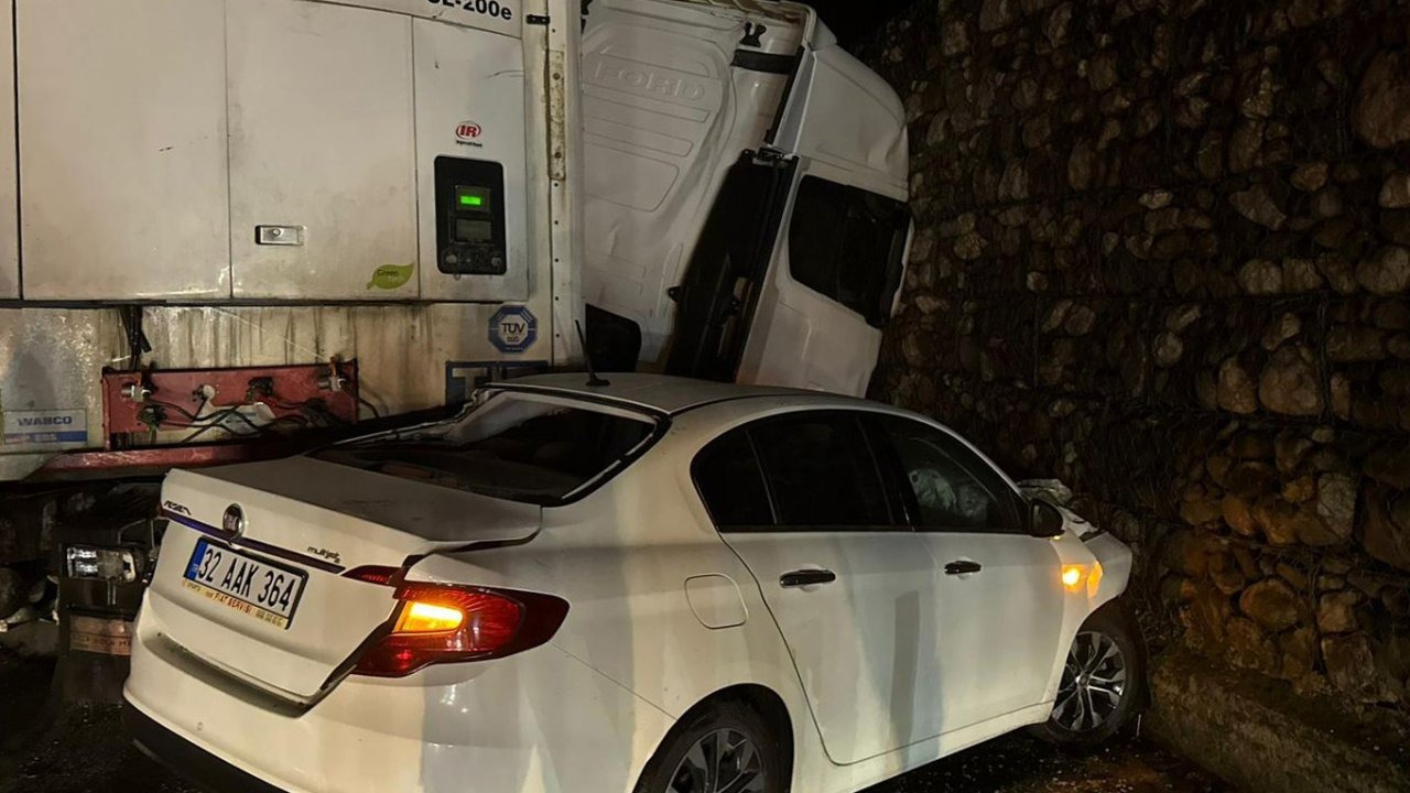 Burdur'da tünel girişinde kaza: 1 ölü, 7 yaralı