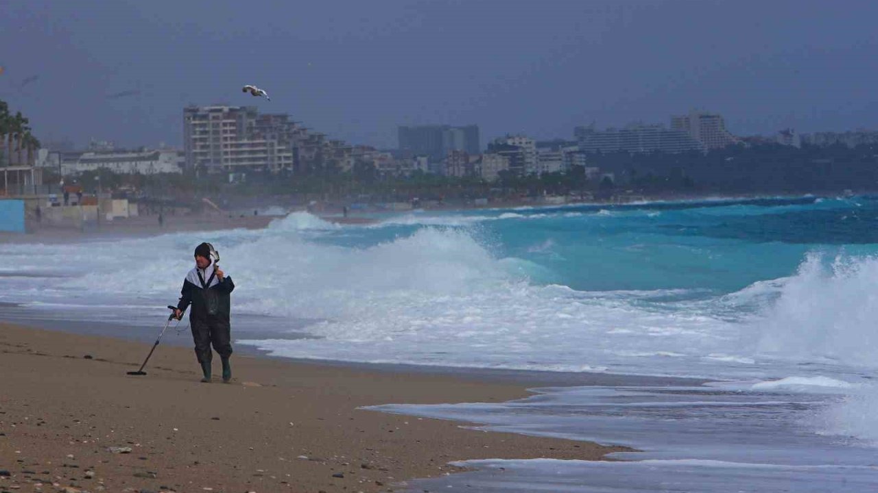 Define avcıları fırtınada iş başında