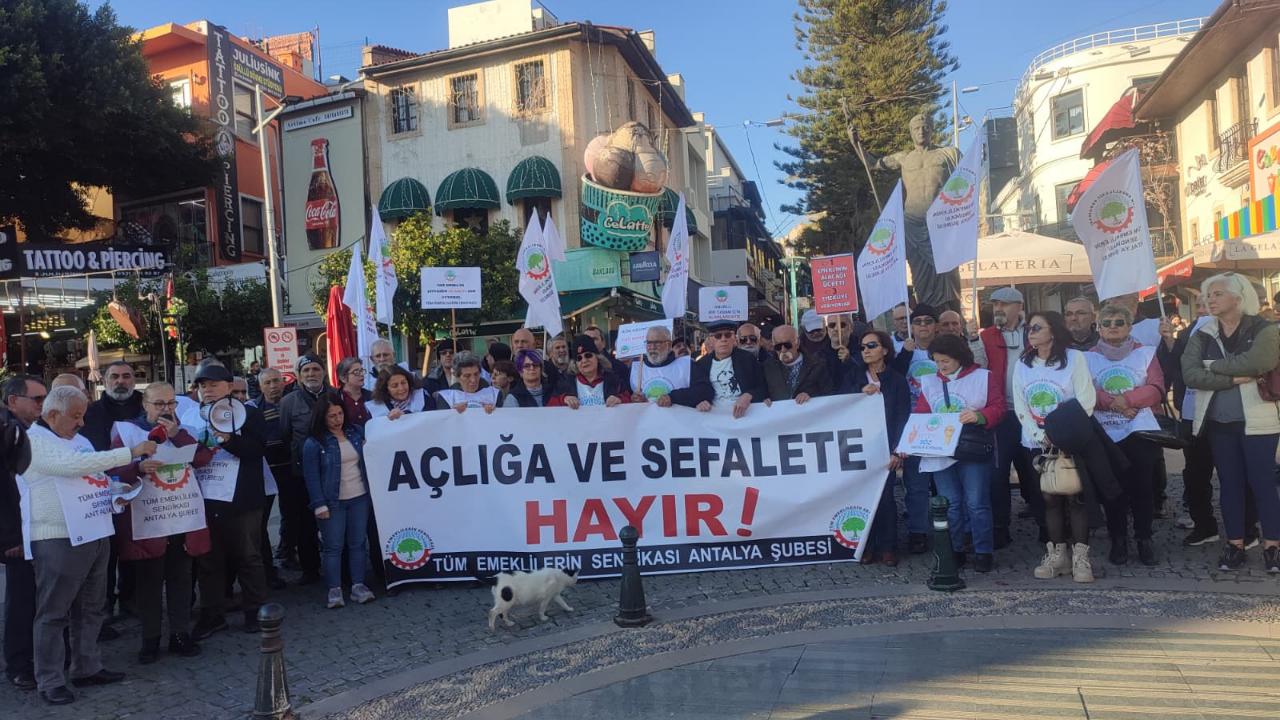 Emeklilerden hükümete tepki!